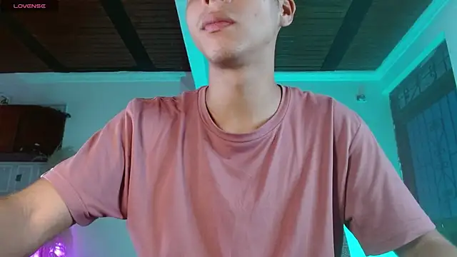 Snapshot of justin_alexxx chatting on 01-31-25, 06:25 justin alexxx online show from 01-31-25, 06:25