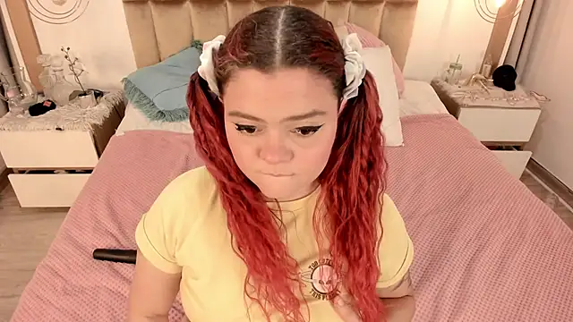 Twwiiggy online show from 01-24-25, 11:12