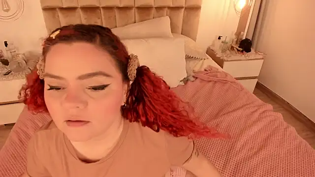 Twwiiggy online show from 02-03-25, 11:05