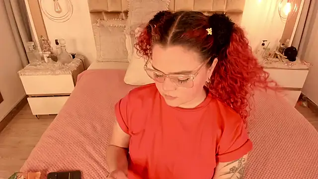 Twwiiggy online show from 02-07-25, 08:10