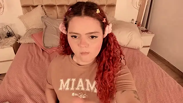 Twwiiggy online show from 02-21-25, 03:01