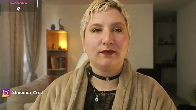 Snapshot of Ximenna_Cruz chatting on 01-06-26, 12:31 Ximenna Cruz online show from 01-06-26, 12:31