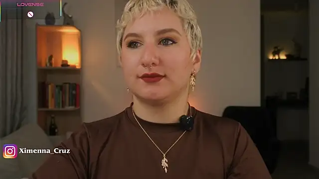 Snapshot of Ximenna_Cruz chatting on 01-09-26, 12:30 Ximenna Cruz online show from 01-09-26, 12:30