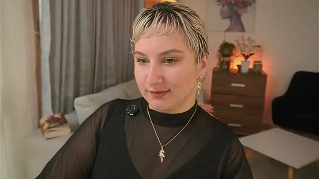 Snapshot of Ximenna_Cruz chatting on 01-13-26, 12:10 Ximenna Cruz online show from 01-13-26, 12:10