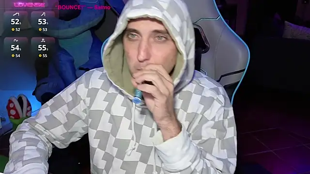 Snapshot of Gil_gamesh90 chatting on 10-19-25, 06:08 Gil gamesh90 online show from 10-19-25, 06:08