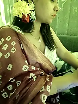 Divya girl online show from 02-16-25, 10:54