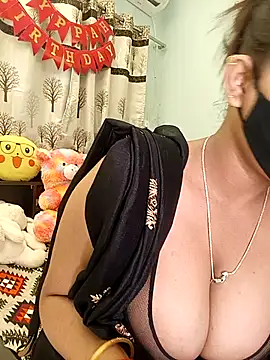 Divya girl online show from 10-08-25, 07:28