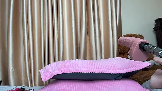 SexyAudreyFuck online show from 10-14-25, 12:33