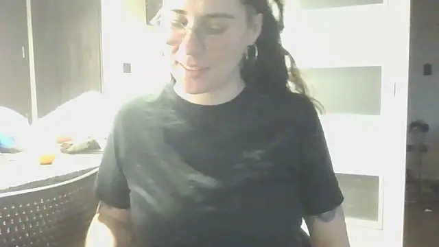 Snapshot of atenealovve_77 chatting on 11-03-25, 11:26 atenealovve 77 online show from 11-03-25, 11:26