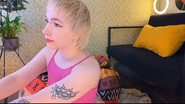 EmmyAmbros online show from 03-08-25, 06:54