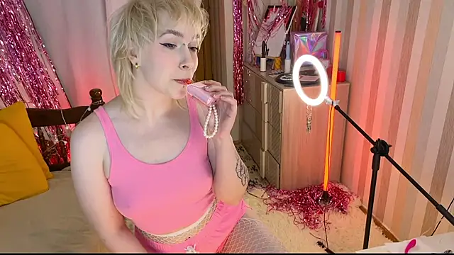 EmmyAmbros online show from 02-05-26, 06:12