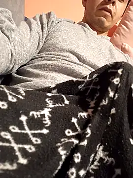 GuapoCoqueto online show from 11-14-25, 06:56