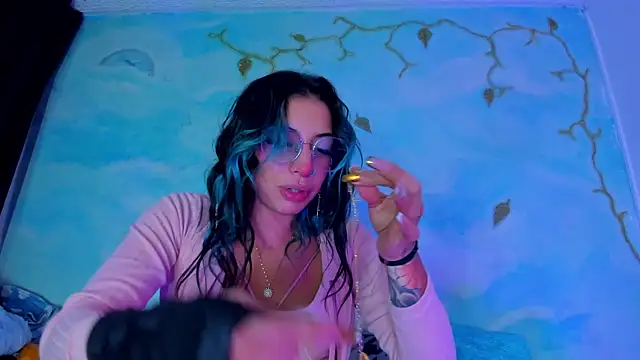 Snapshot of SaturnooStonee chatting on 02-20-26, 12:29 SaturnooStonee online show from 02-20-26, 12:29