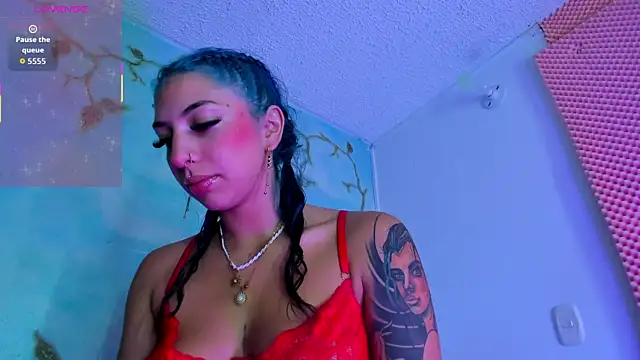 Snapshot of SaturnooStonee chatting on 03-07-26, 01:02 SaturnooStonee online show from 03-07-26, 01:02