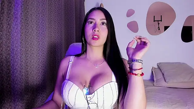 ValentinaaF online show from 12-22-25, 11:51