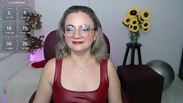 Snapshot of ana_milf chatting on 03-13-26, 01:29 ana milf online show from 03-13-26, 01:29