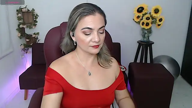 Snapshot of ana_milf chatting on 04-21-26, 01:17 ana milf online show from 04-21-26, 01:17