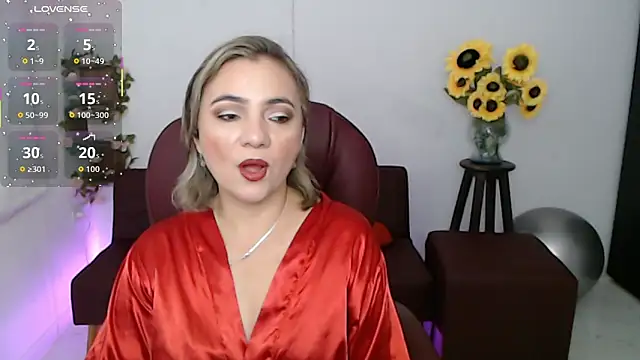 Snapshot of ana_milf chatting on 04-26-26, 01:53 ana milf online show from 04-26-26, 01:53