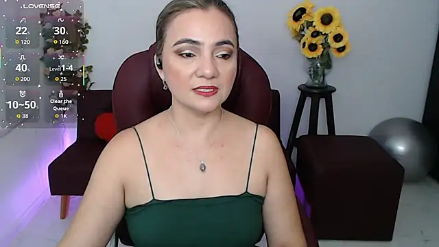Snapshot of ana_milf chatting on 05-11-26, 02:01 ana milf online show from 05-11-26, 02:01
