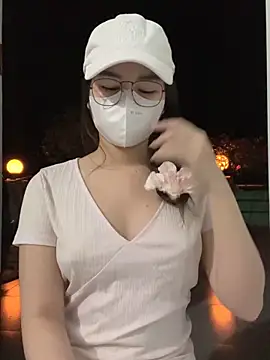 BabyThree  online show from 01-04-25, 02:04