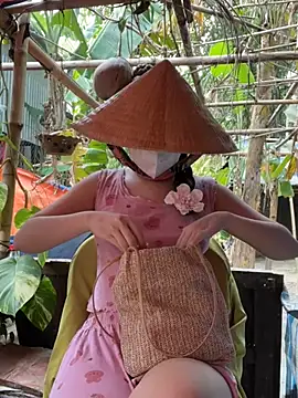 BabyThree  online show from 01-06-25, 07:31