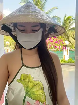 BabyThree  online show from 03-04-25, 08:24