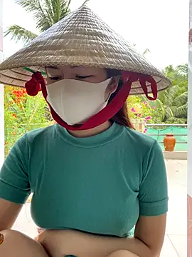 BabyThree  online show from 10-31-25, 08:15