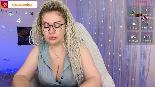 misskaassandraa online show from 12-21-24, 09:55
