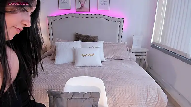 serenna se online show from 02-21-25, 08:16