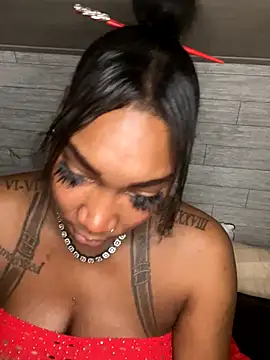 CUMQUEEN-XXX69 online show from 09-26-25, 02:48