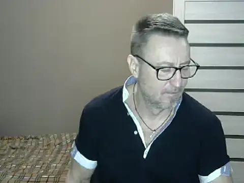 HarrySnake online show from 12-31-24, 04:46