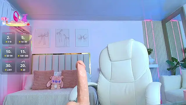 Snapshot of Cristall_Bunny chatting on 03-17-25, 03:47 Cristall Bunny online show from 03-17-25, 03:47