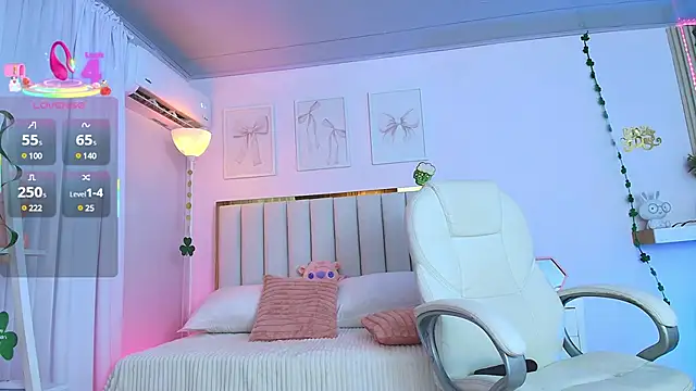 Snapshot of Cristall_Bunny chatting on 03-18-25, 03:42 Cristall Bunny online show from 03-18-25, 03:42