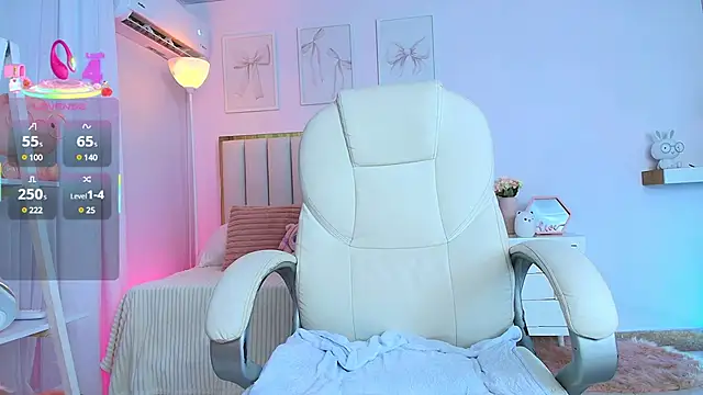 Snapshot of Cristall_Bunny chatting on 03-22-25, 03:30 Cristall Bunny online show from 03-22-25, 03:30