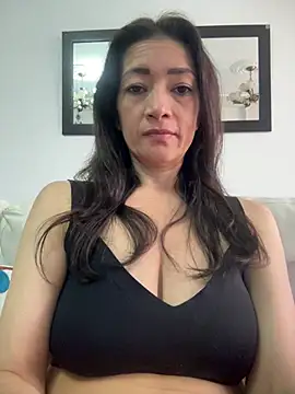 Snapshot of Yulia_sx chatting on 07-02-26, 10:27 Yulia sx online show from 07-02-26, 10:27