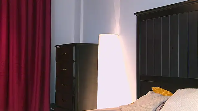 Snapshot of Yanira_Muslim chatting on 09-19-25, 04:25 Yanira Muslim online show from 09-19-25, 04:25