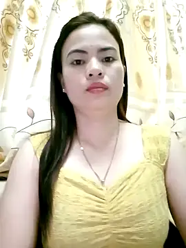NgocQuyen2K online show from 02-05-25, 10:12