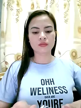 NgocQuyen2K online show from 02-06-25, 05:35