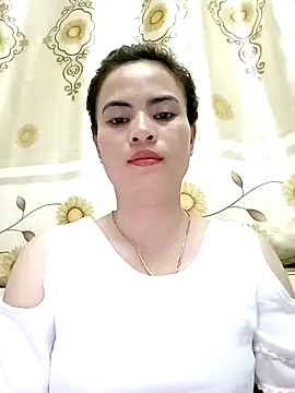 NgocQuyen2K online show from 02-10-25, 01:11