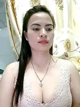 NgocQuyen2K online show from 02-12-25, 08:27