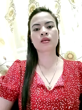 NgocQuyen2K online show from 02-12-25, 10:04