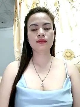 NgocQuyen2K online show from 02-13-25, 02:01