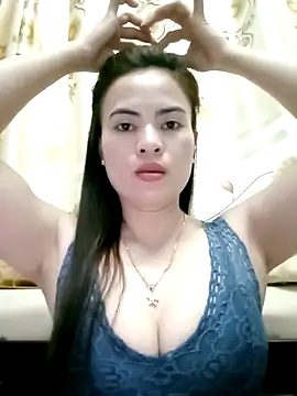NgocQuyen2K online show from 02-14-25, 01:56