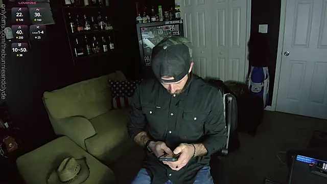 Snapshot of chillinthemosttt chatting on 01-16-25, 04:17 chillinthemosttt online show from 01-16-25, 04:17