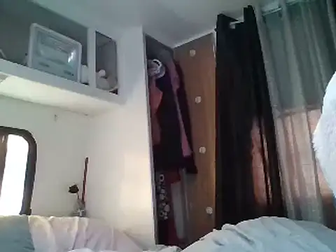 Snapshot of allissonw13 chatting on 02-21-25, 04:37 allissonw13 online show from 02-21-25, 04:37