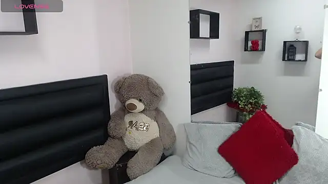 eva doshi online show from 03-20-25, 01:24