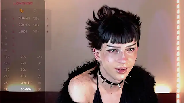 Snapshot of succubot chatting on 10-03-25, 11:35 succubot online show from 10-03-25, 11:35