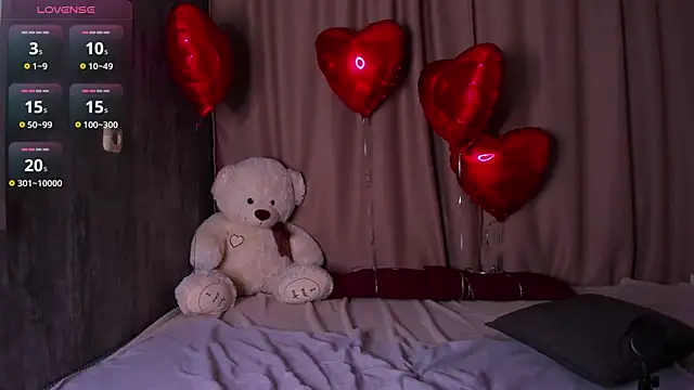 Snapshot of BridgetDay chatting on 02-21-25, 11:01 BridgetDay online show from 02-21-25, 11:01