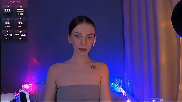 ellaamber online show from 12-17-24, 12:01