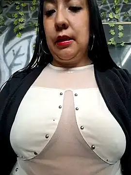 Bella keny online show from 12-17-24, 07:26